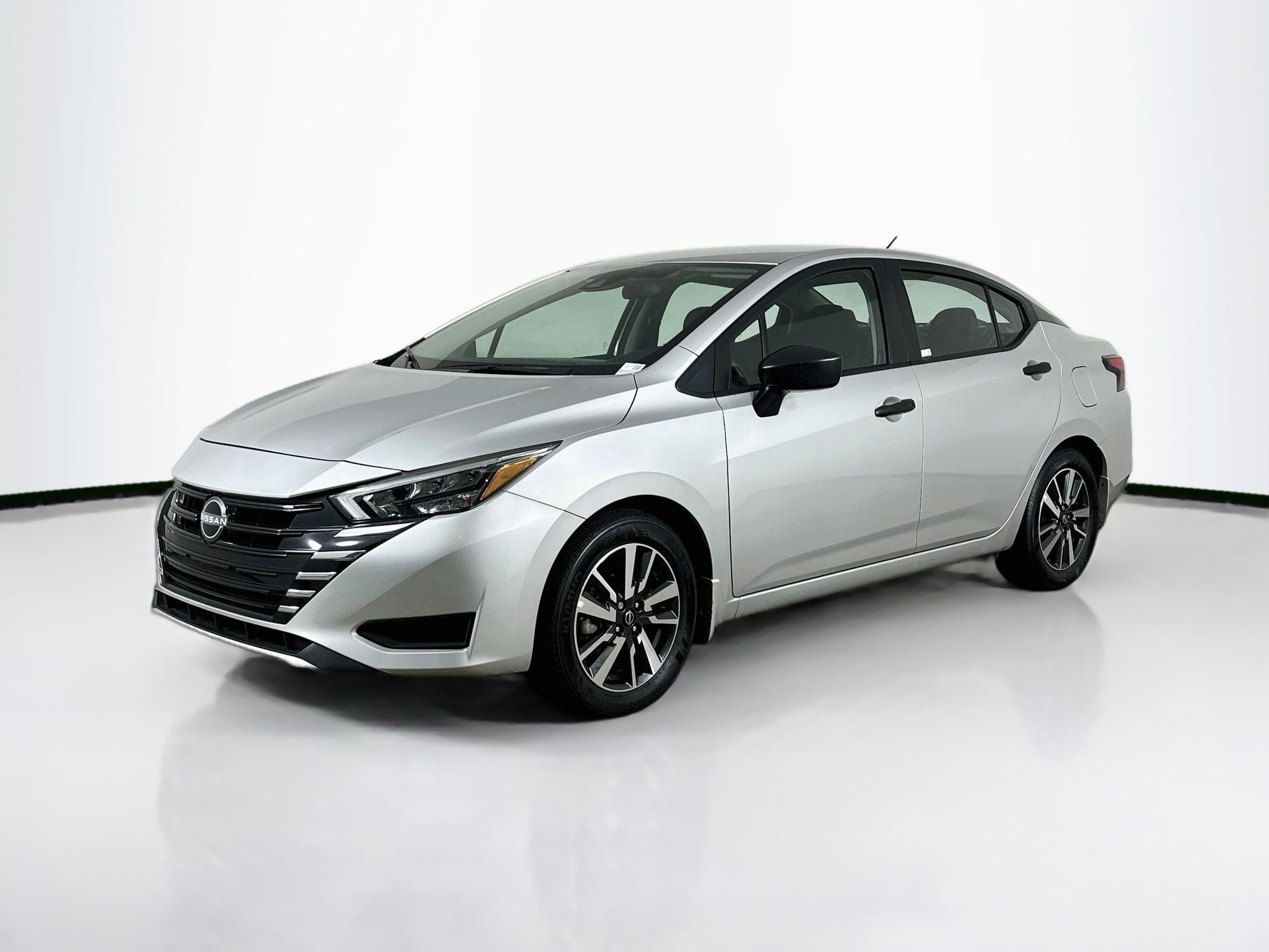 Used 2025 Nissan Versa S w/ S Plus Package FWD image 3