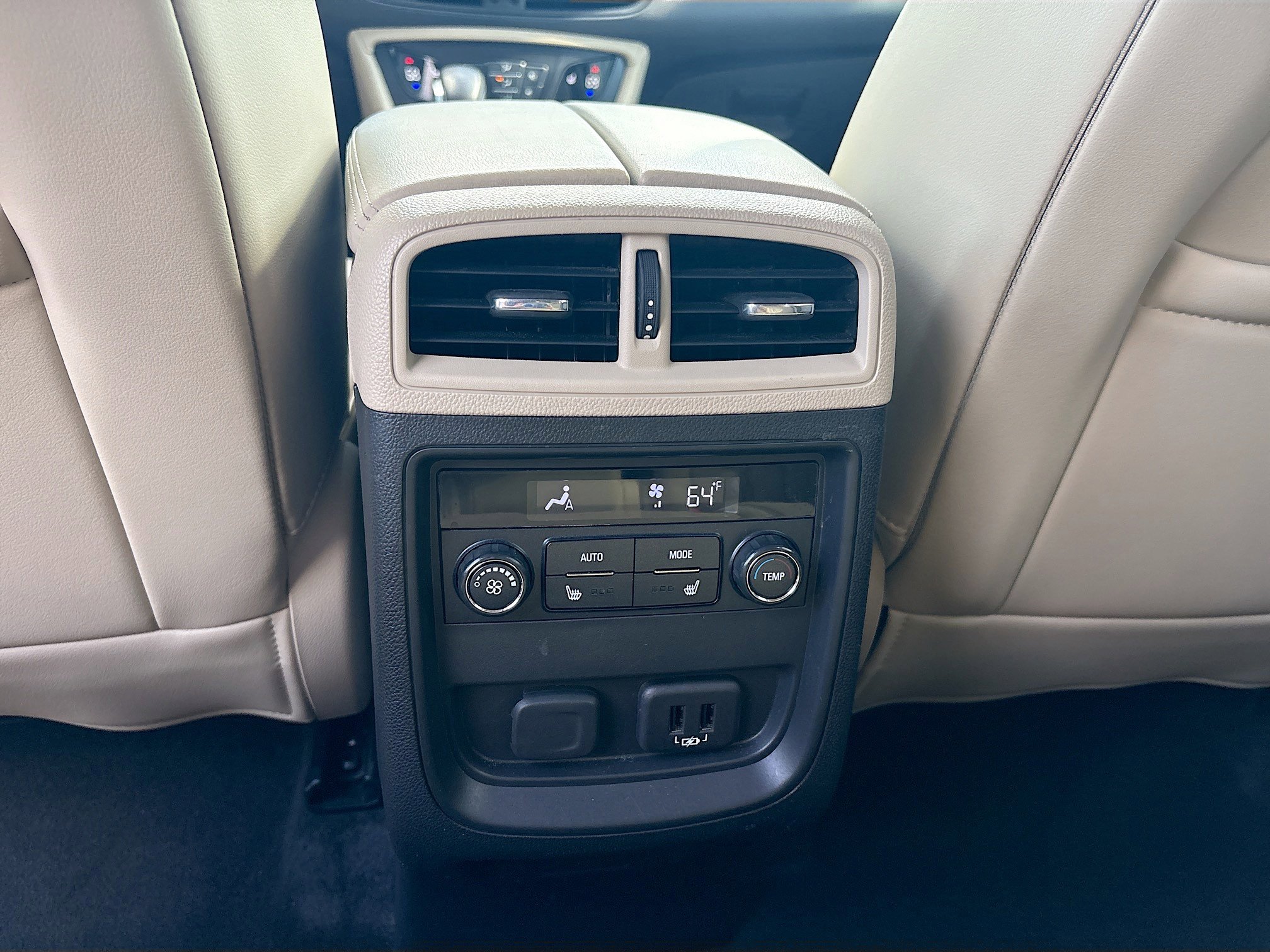 Used 2019 Buick Envision Essence FWD image 21