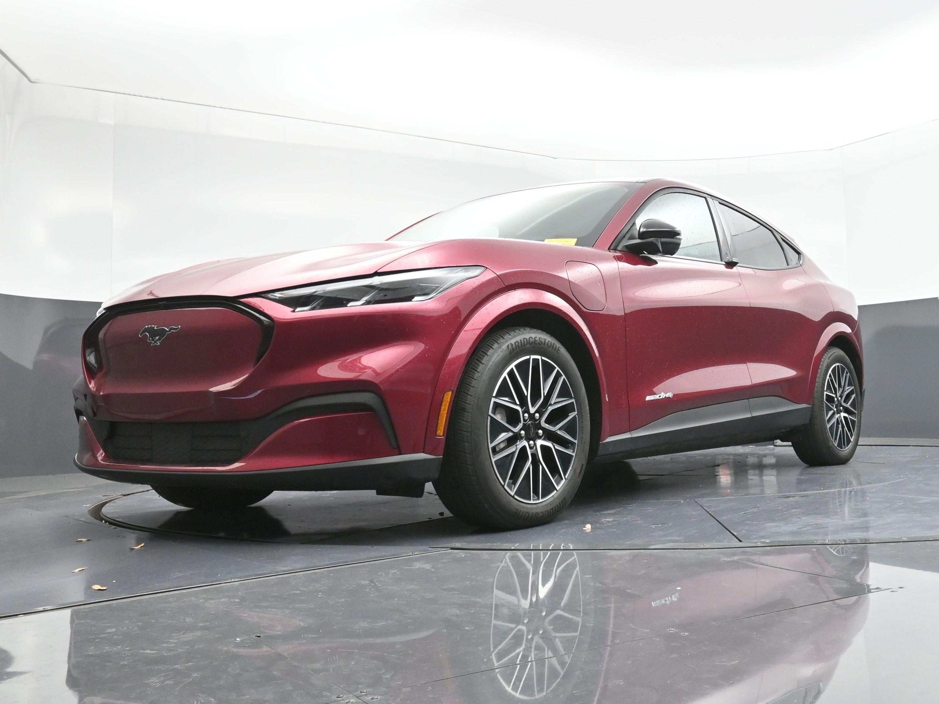 Used 2025 Ford Mustang Mach-E Premium image 28