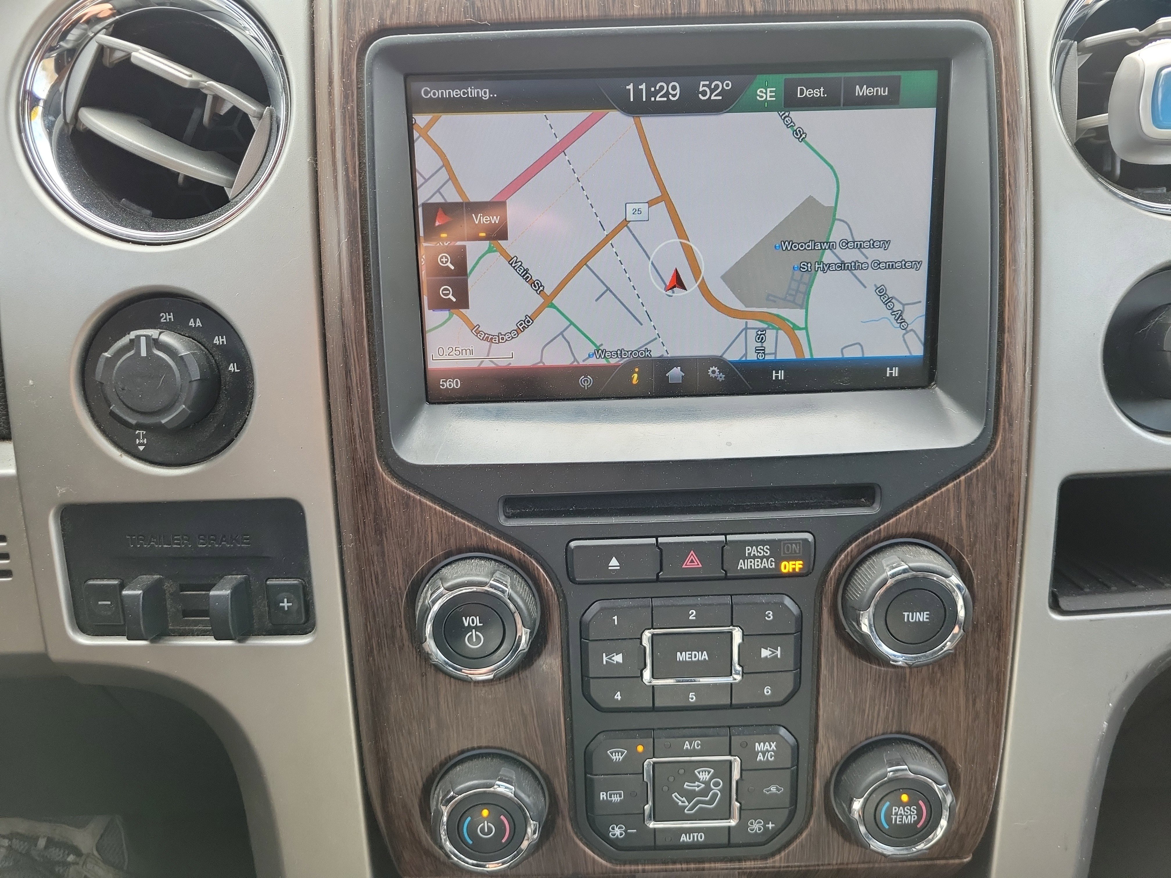 Used 2014 Ford F150 Lariat w/ Equipment Group 502A Luxury image 22