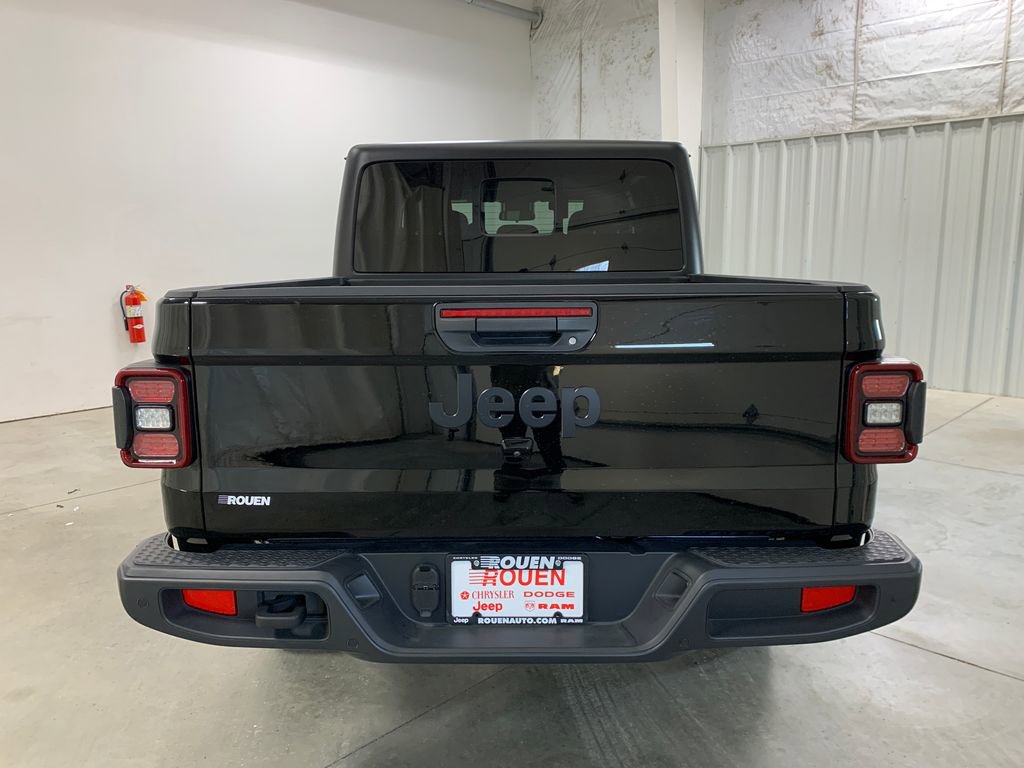 Used 2024 Jeep Gladiator Sport image 7