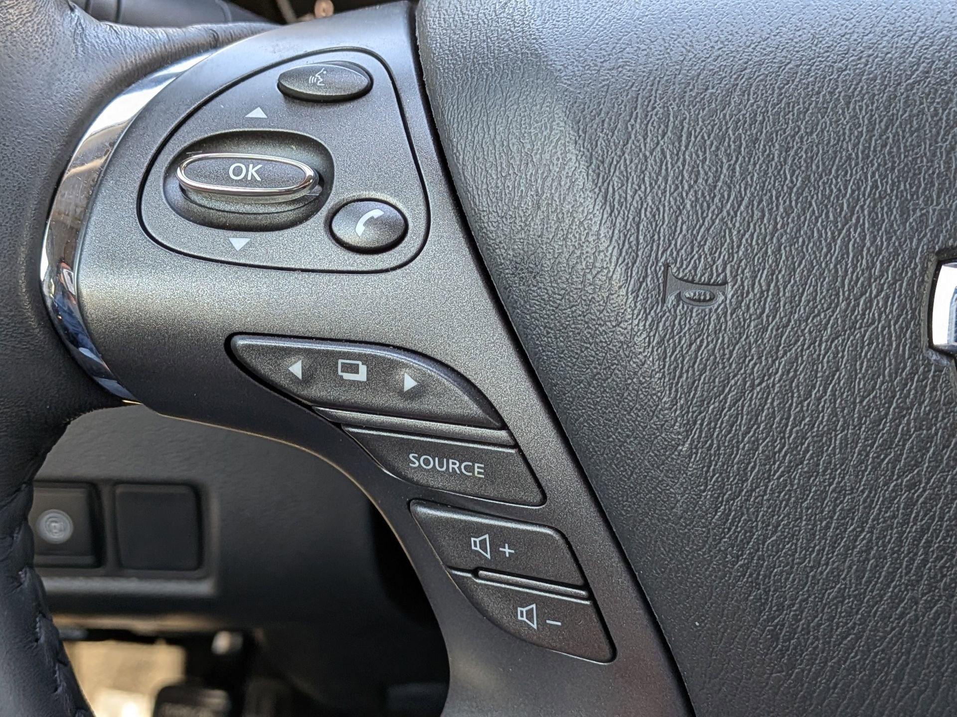 Used 2021 Nissan Murano Platinum w/ Cargo Package image 31