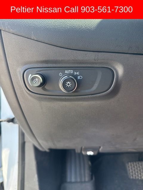 Used 2020 Chevrolet Equinox LS w/ LS Convenience Package FWD image 10