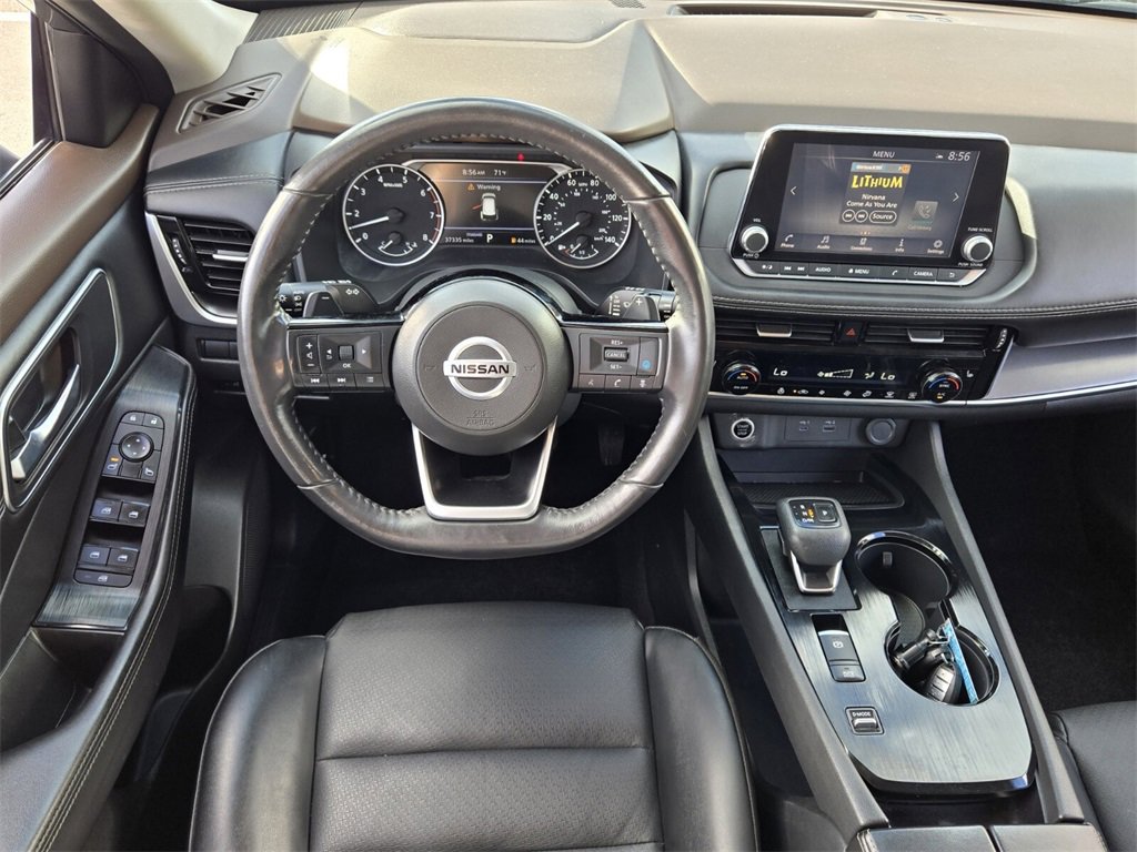 Used 2021 Nissan Rogue SV w/ Premium Package image 14