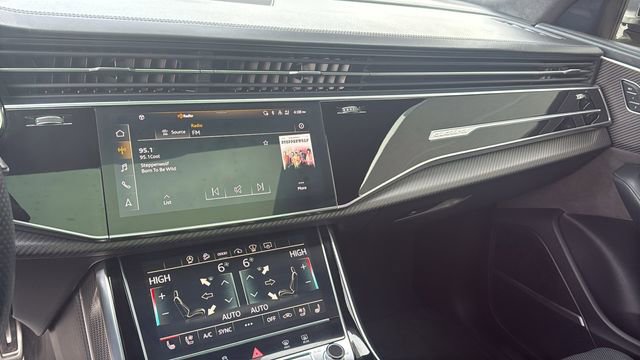 Used 2022 Audi RS Q8 image 33