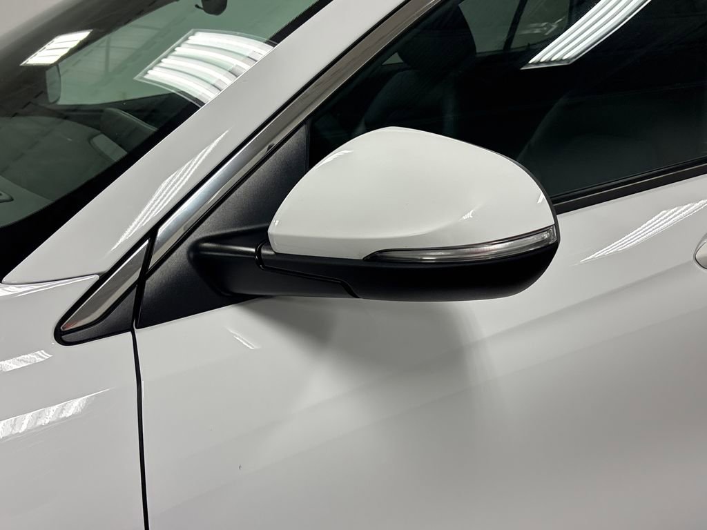 Used 2025 Buick Envista Preferred image 11