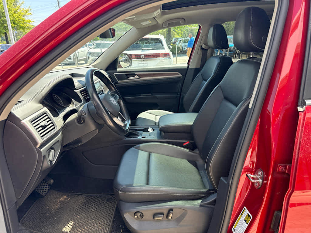 Used 2021 Volkswagen Atlas SE w/ Panoramic Sunroof Package image 19