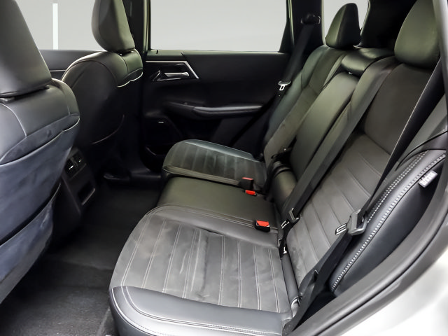 Used 2025 Mitsubishi Outlander SE AWD/4WD image 7