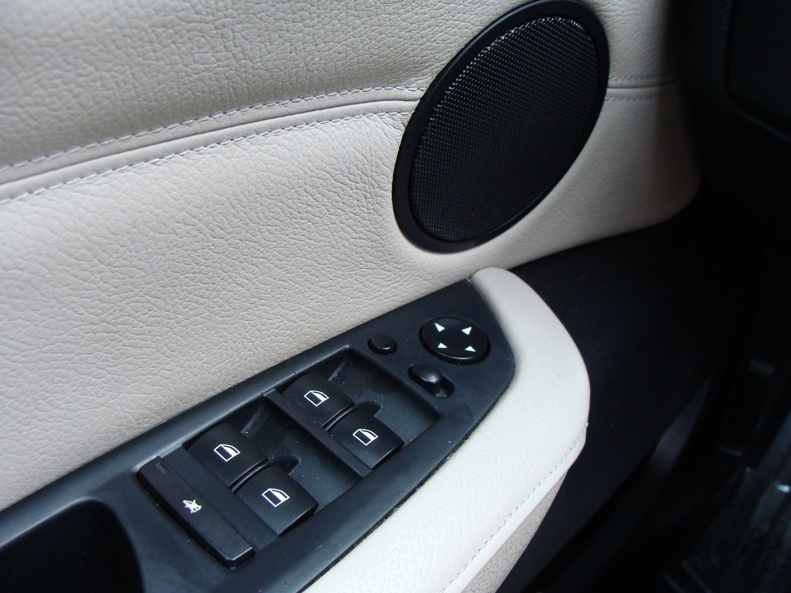 Used 2014 BMW X6 xDrive35i image 28