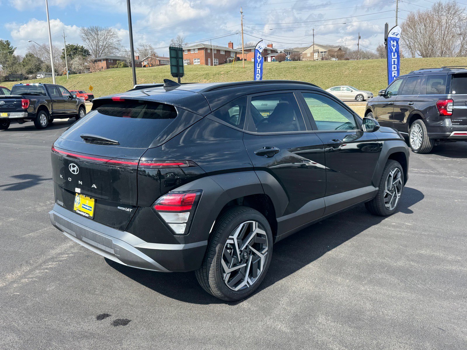 New 2026 Hyundai Kona SEL Premium image 3