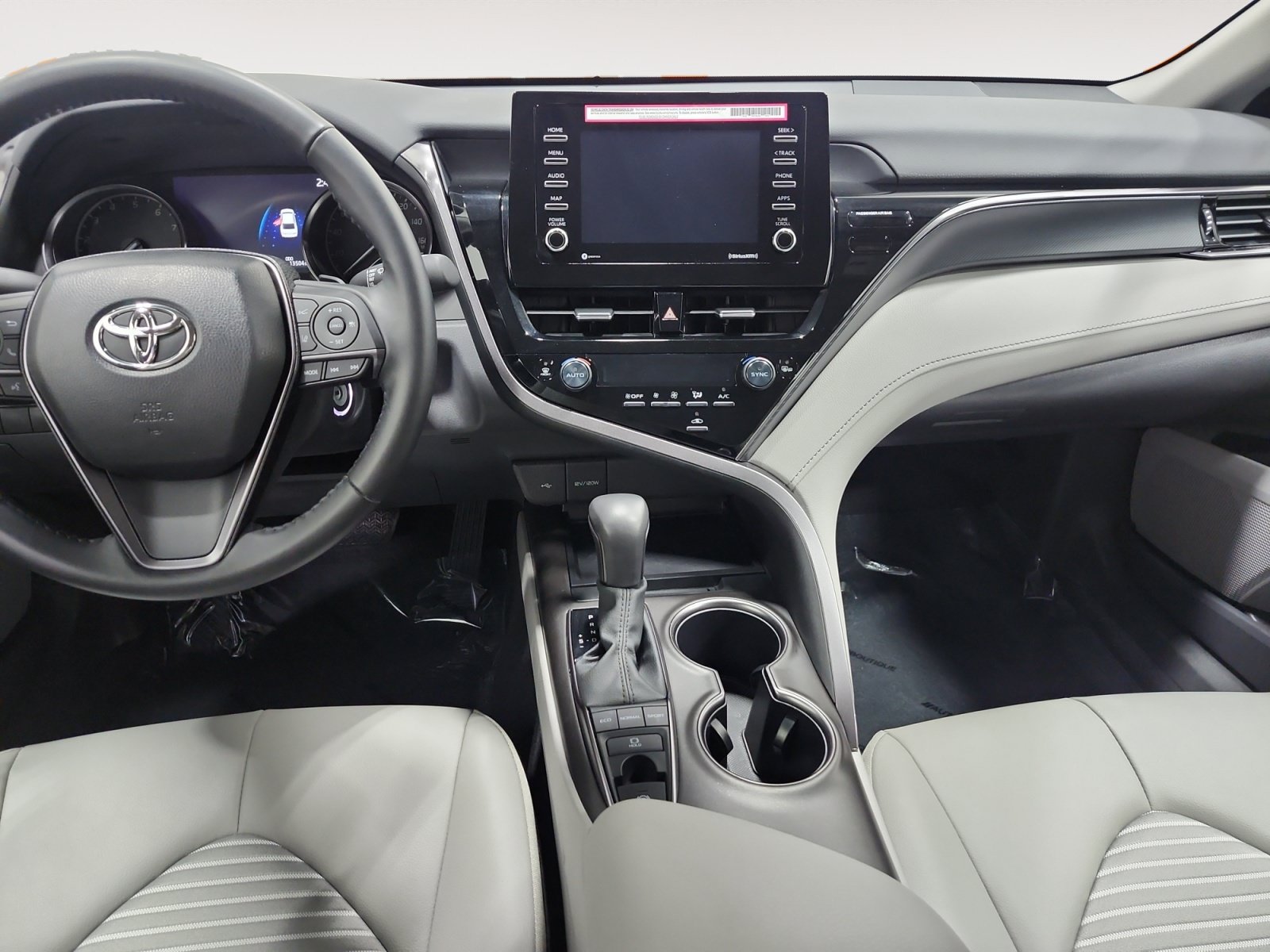 Used 2024 Toyota Camry SE AWD/4WD image 12