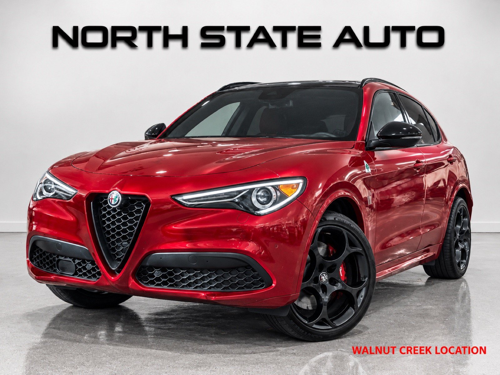 Used 2022 Alfa Romeo Stelvio Veloce AWD/4WD image 1