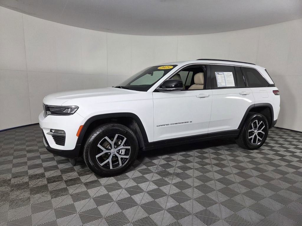Certified 2025 Jeep Grand Cherokee Limited image 10