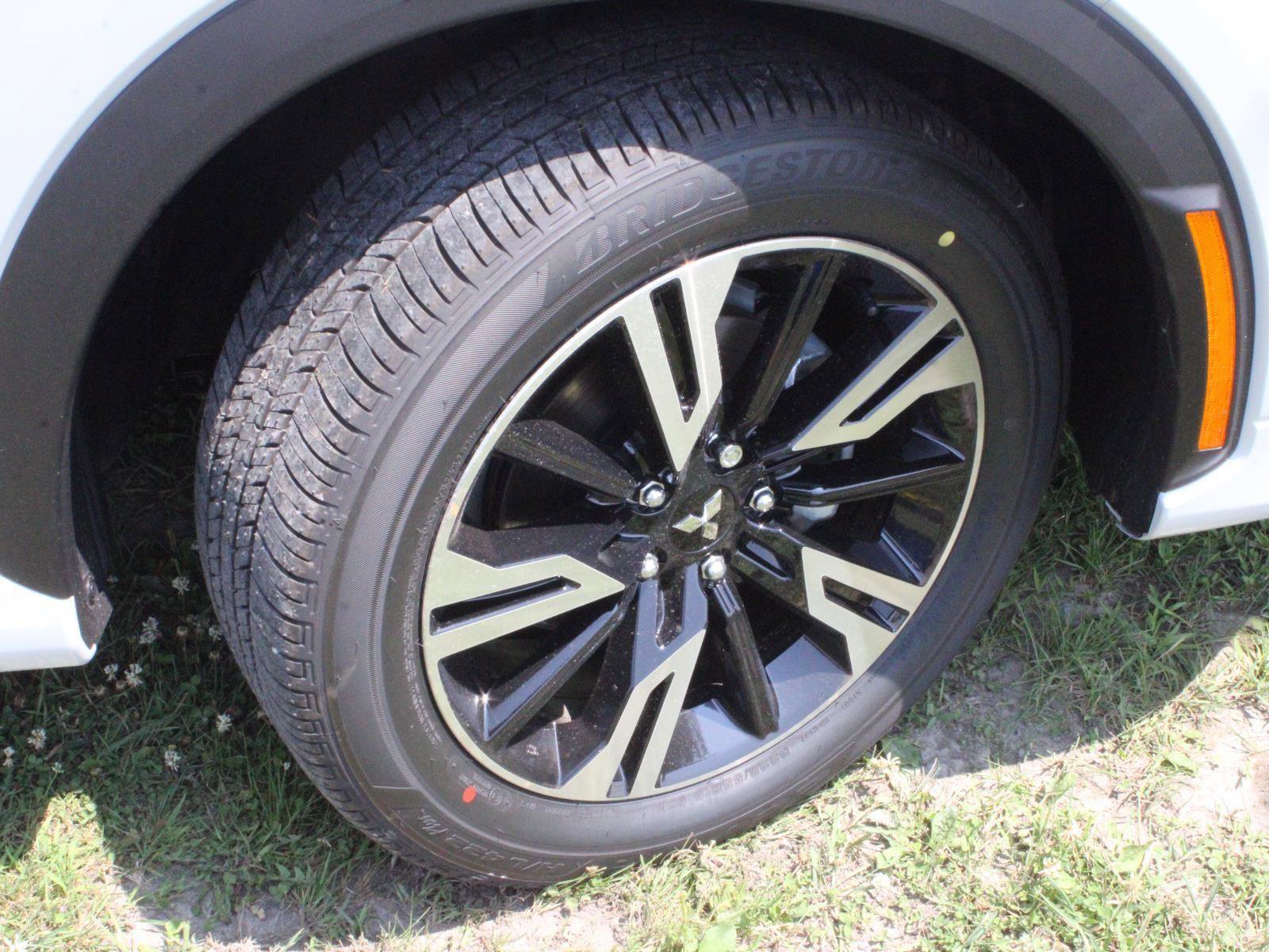 New 2025 Mitsubishi Eclipse Cross SEL image 14