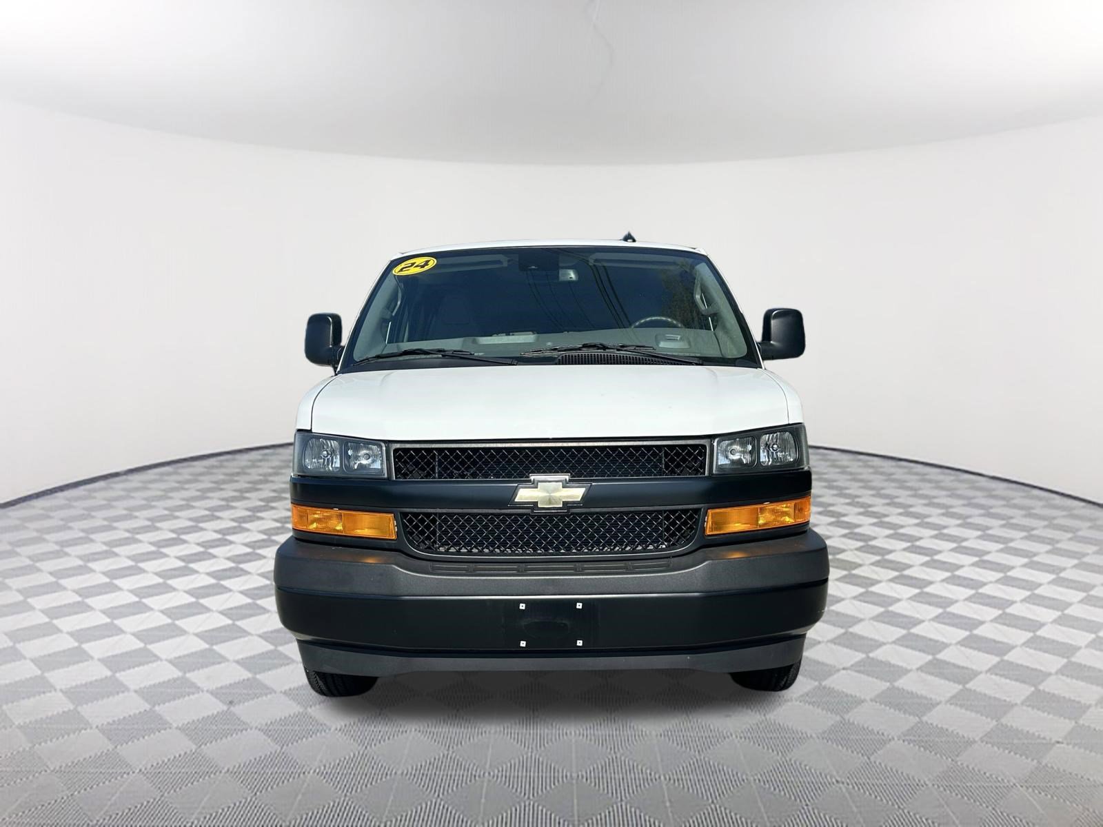 Used 2024 Chevrolet Express 3500 LS image 2