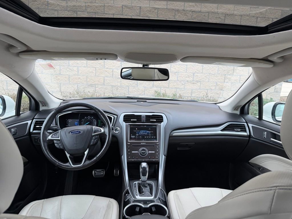 Used 2016 Ford Fusion Titanium image 18