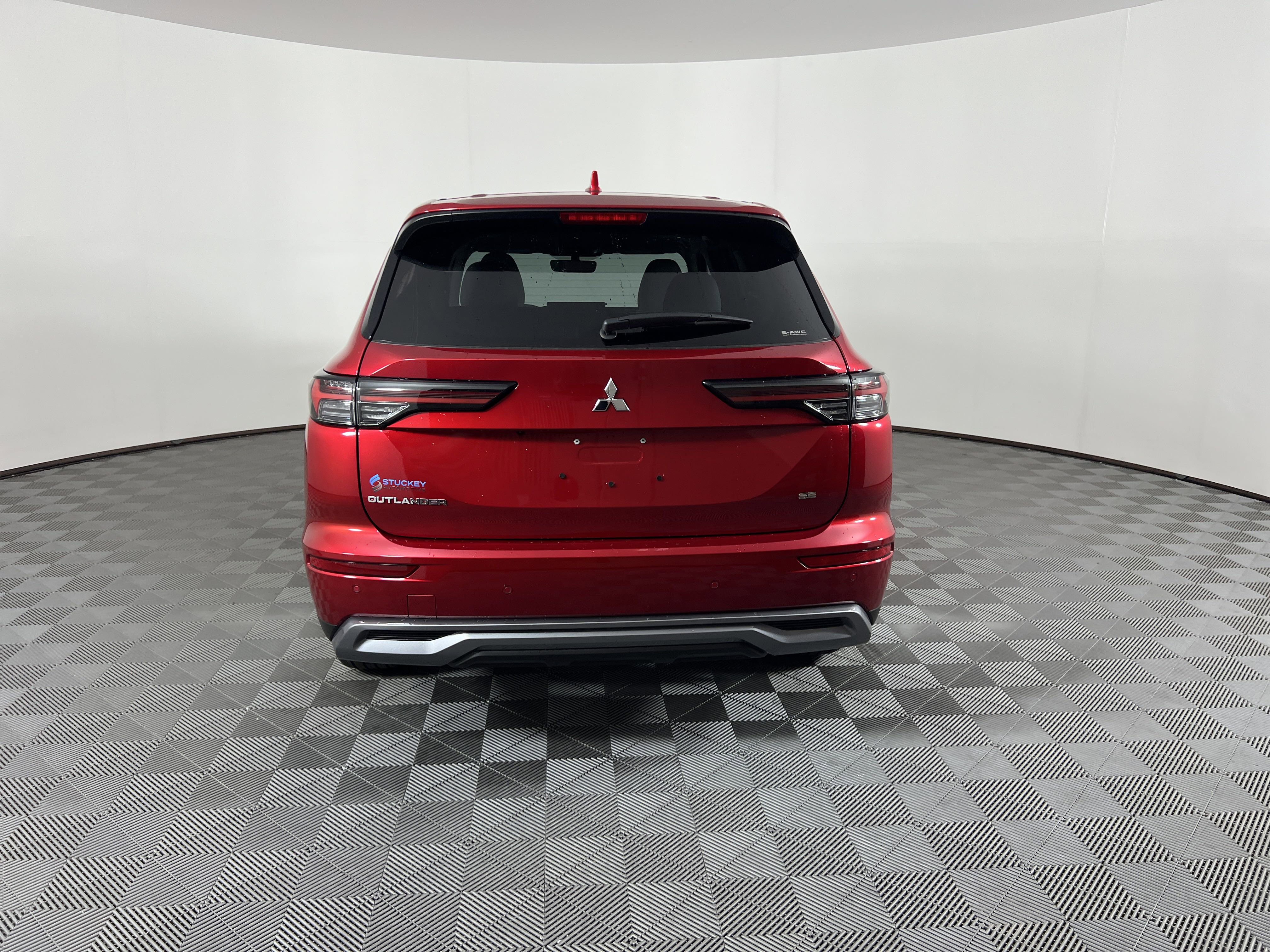 New 2025 Mitsubishi Outlander SE image 4