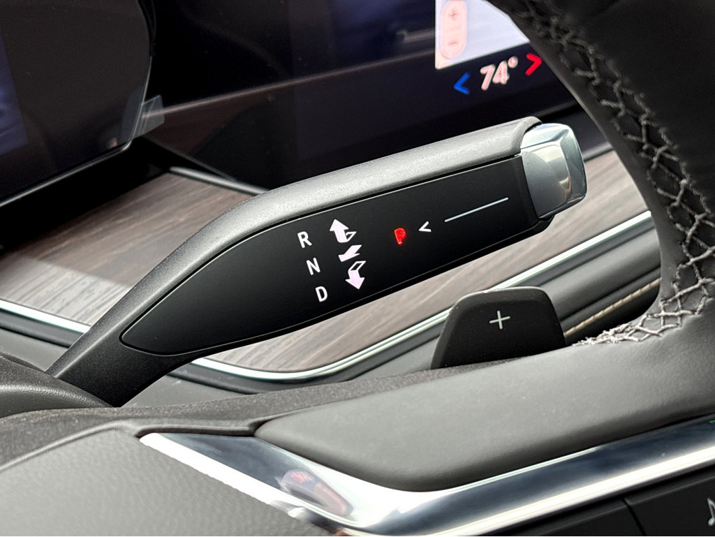 New 2026 Chevrolet Suburban Premier image 18