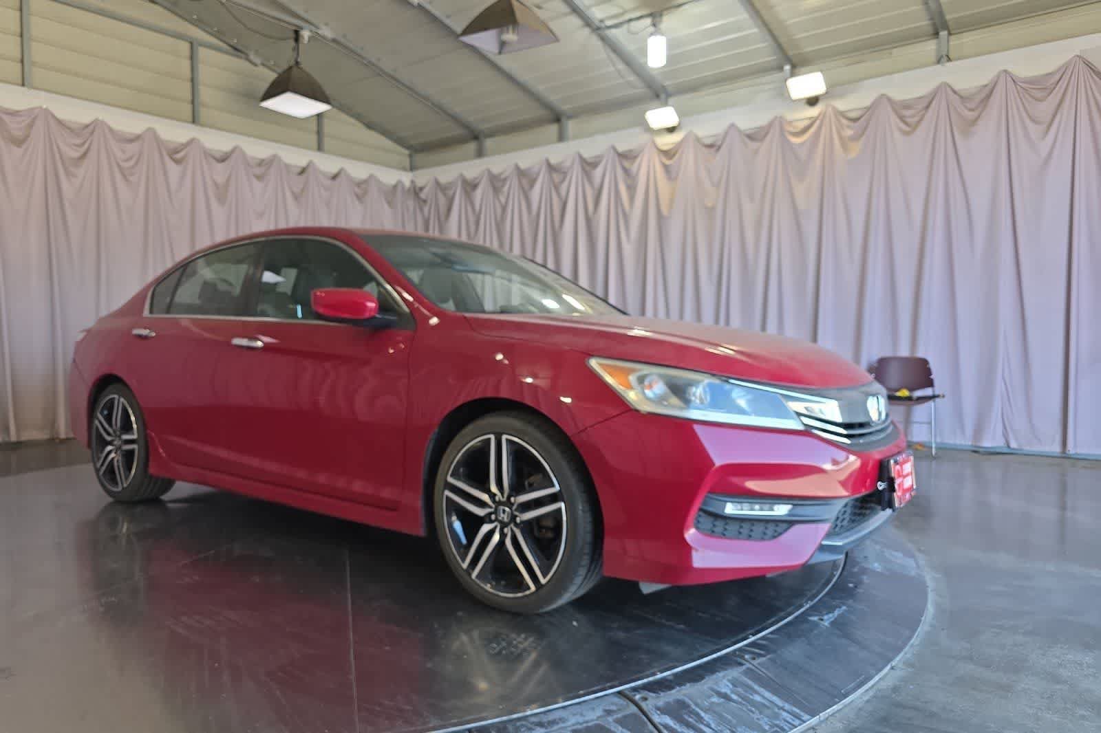 Used 2017 Honda Accord Sport image 10