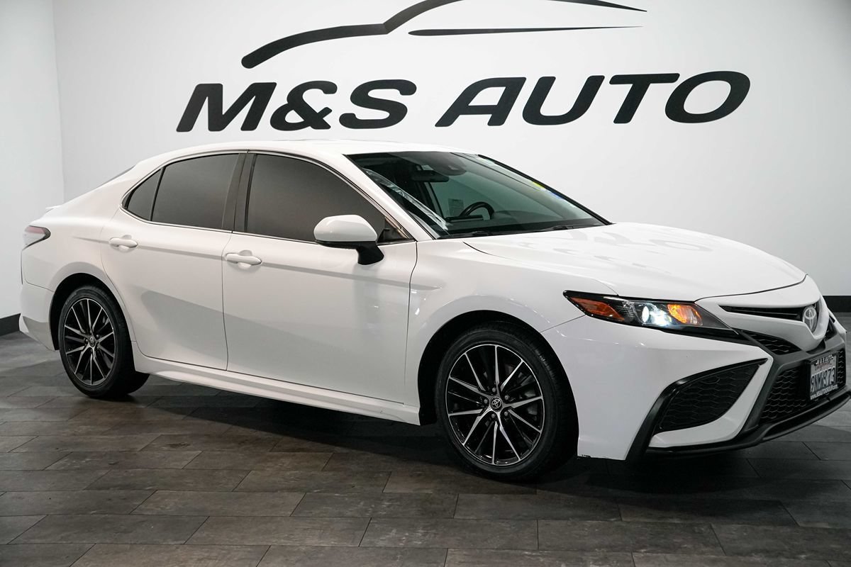 Used 2021 Toyota Camry SE FWD image 7