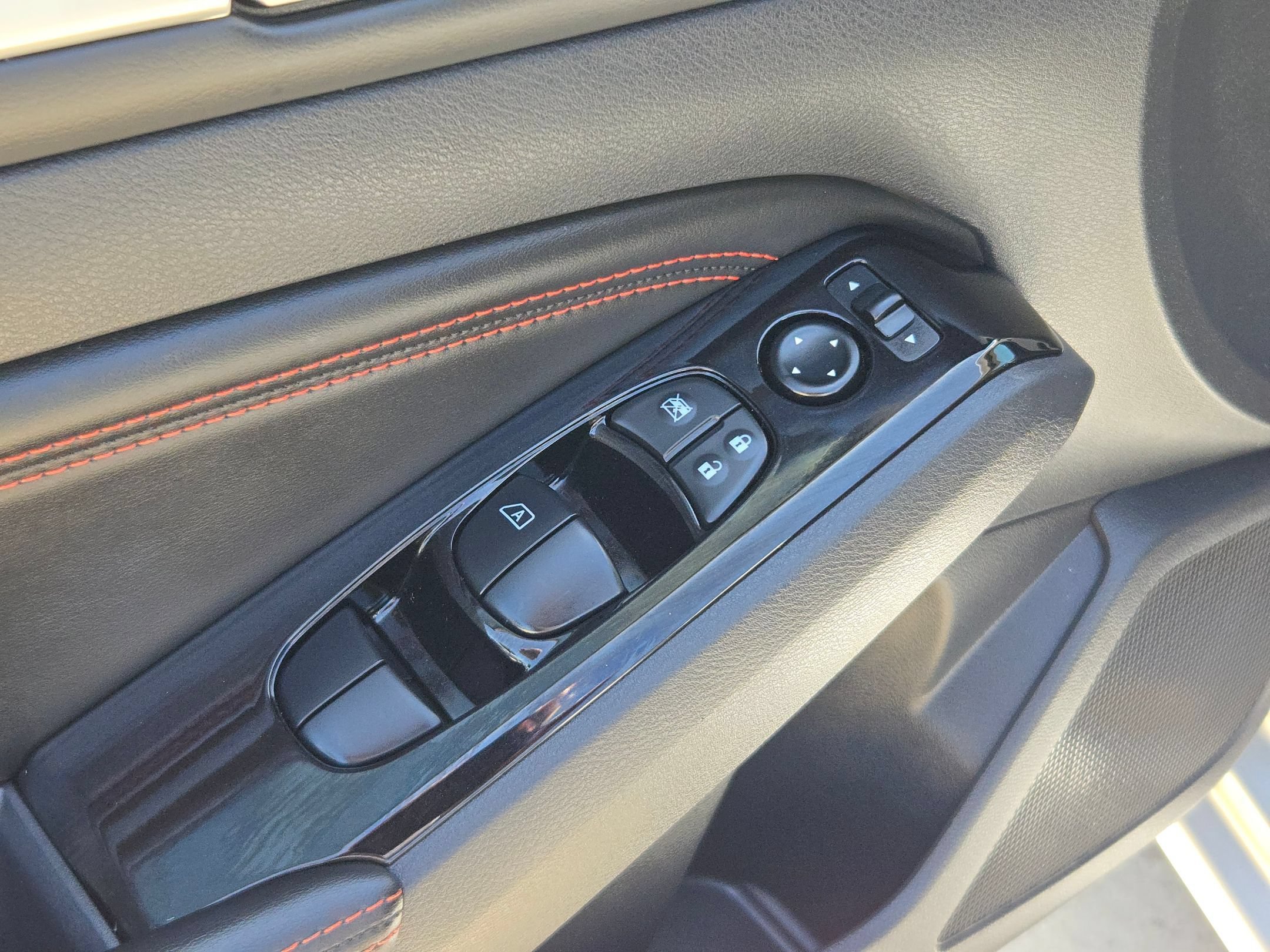 Used 2023 Nissan Altima 2.5 SR AWD/4WD image 12