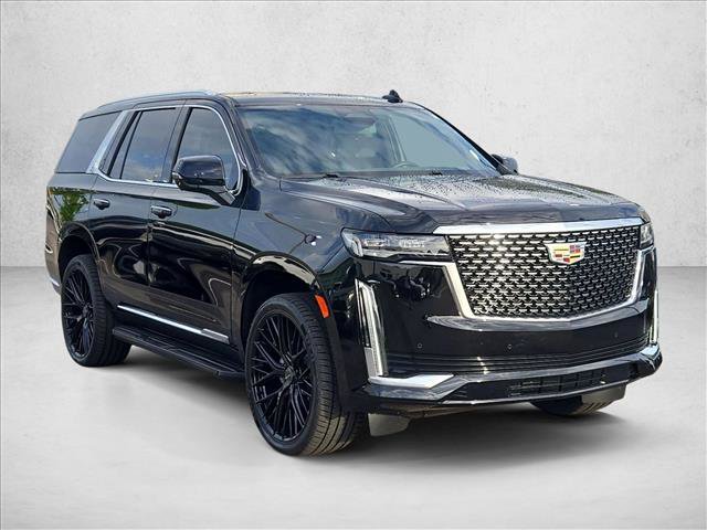 Used 2024 Cadillac Escalade Luxury RWD image 3