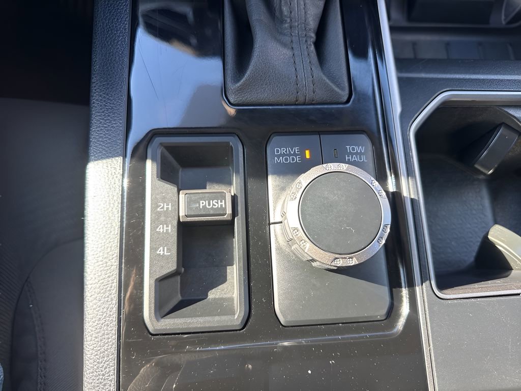 Used 2022 Toyota Tundra SR5 w/ SR5 Convenience Package image 21