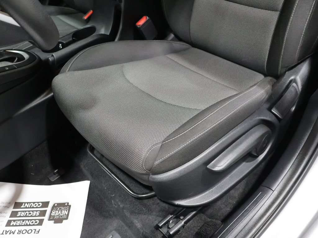 Used 2023 Kia Forte LXS w/ LXS Technology Package FWD image 12