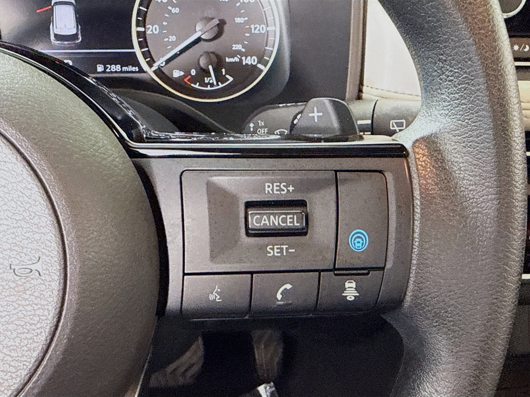 Used 2023 Nissan Rogue SV FWD image 15
