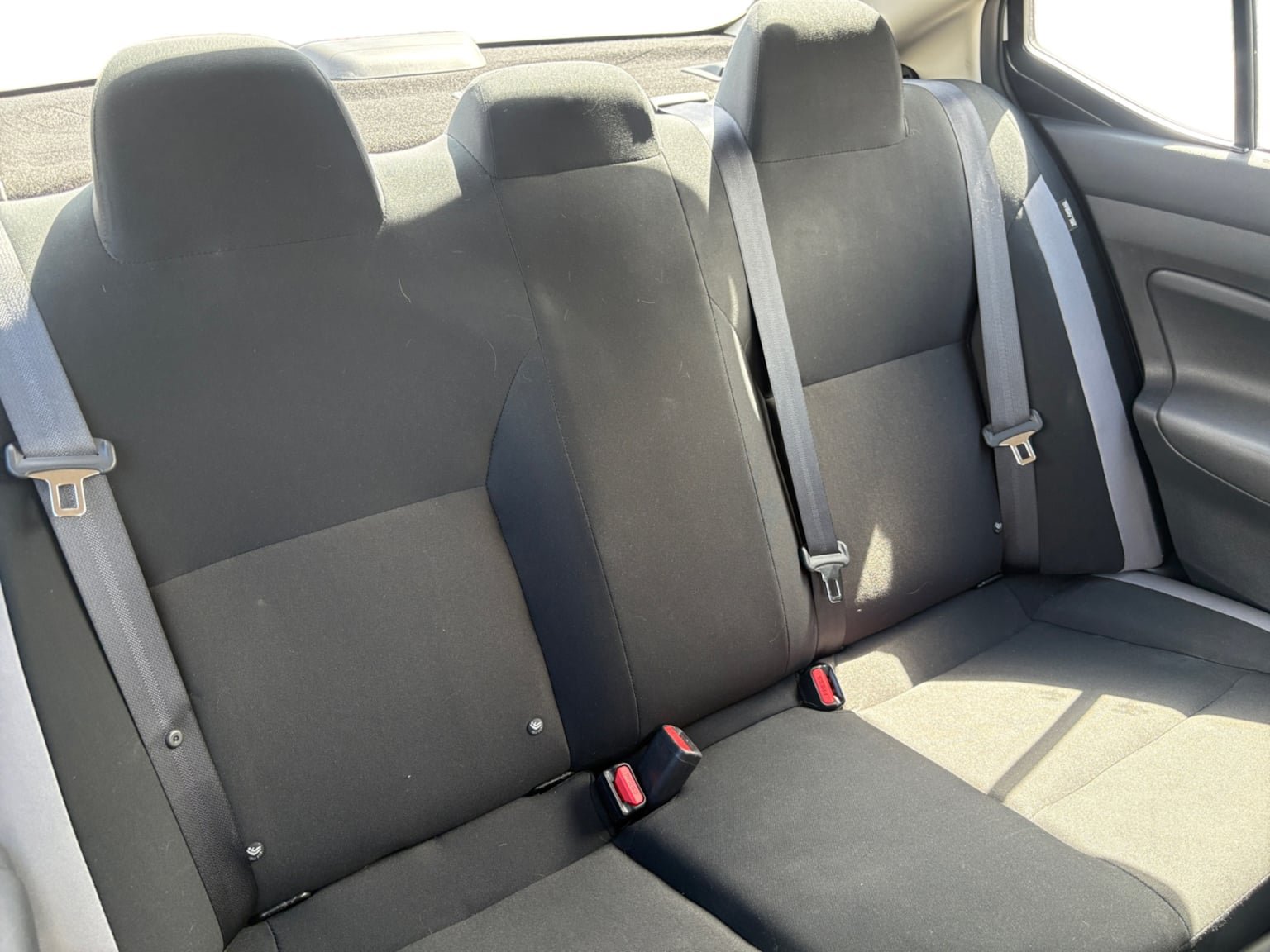 Used 2025 Nissan Versa S FWD image 18