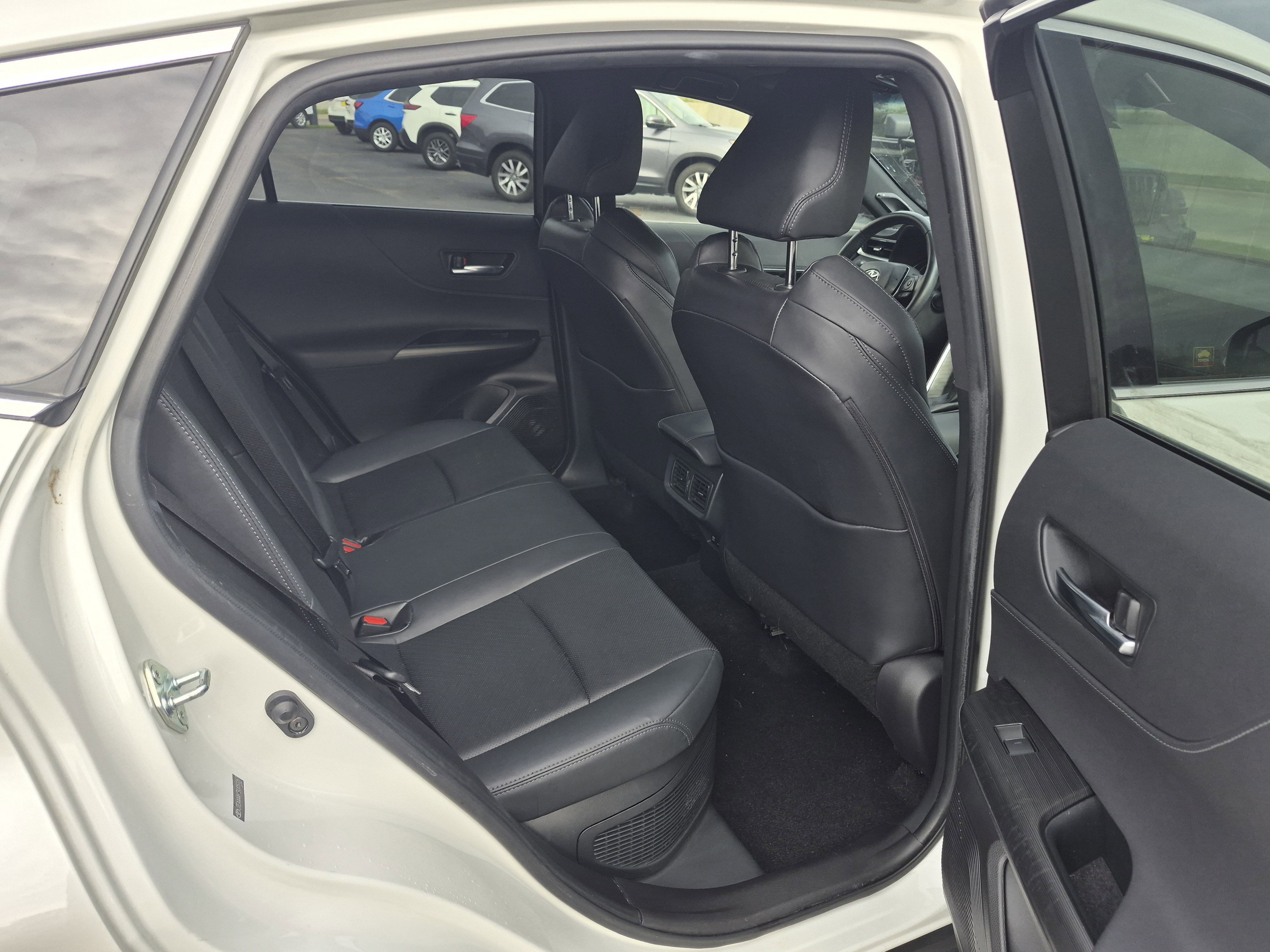 Used 2021 Toyota Venza Limited w/ Advanced Technology Package AWD/4WD image 11