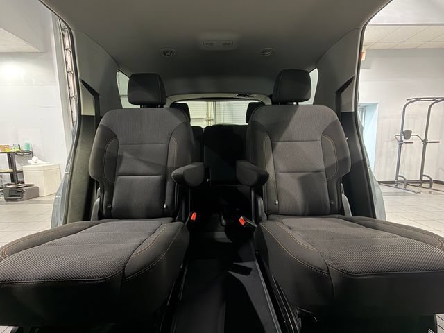 Used 2021 Chevrolet Traverse LT FWD image 29