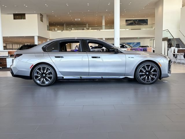 New 2026 BMW i7 M70 w/ Executive Package AWD/4WD image 4