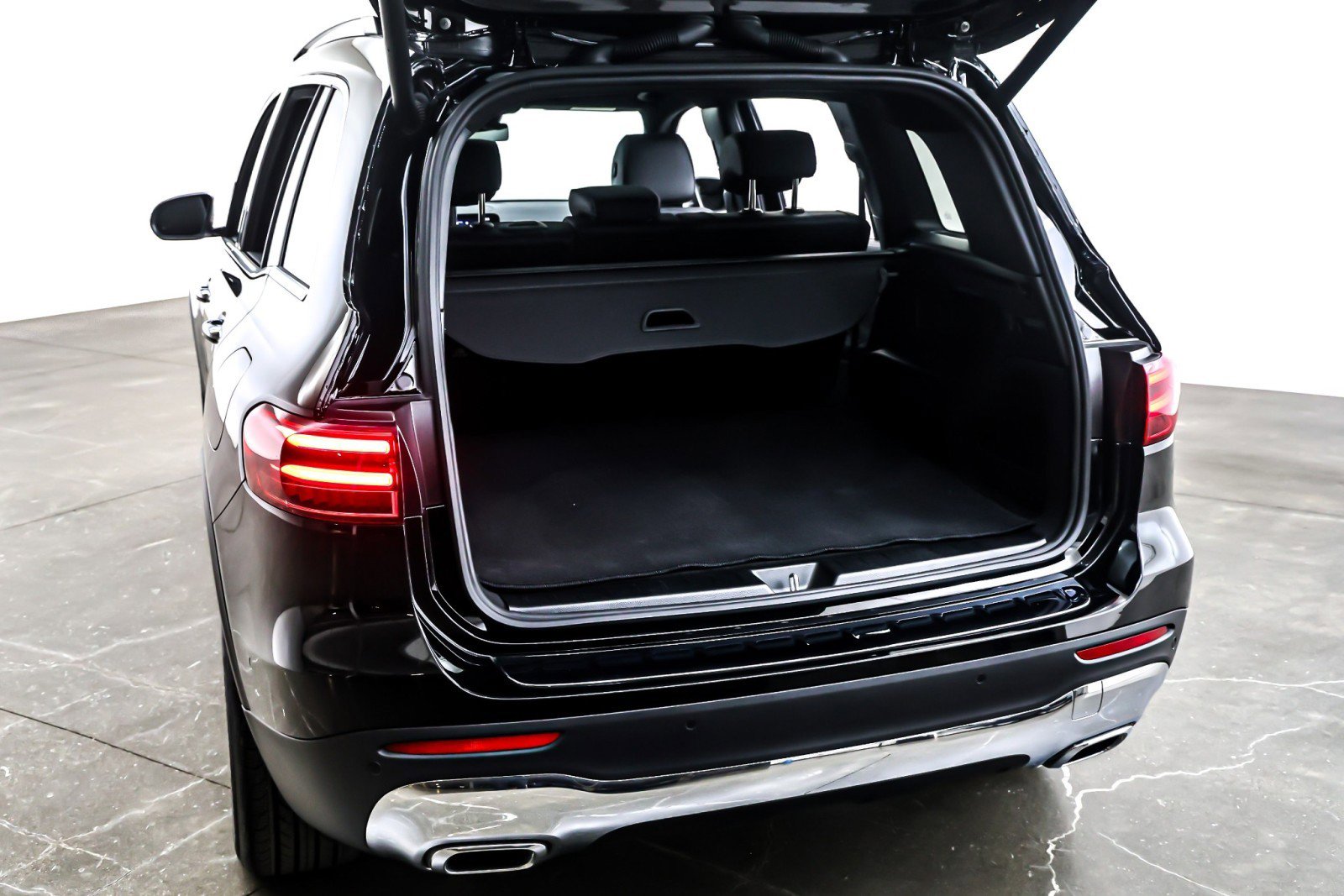 Certified 2025 Mercedes-Benz GLB 250 image 25