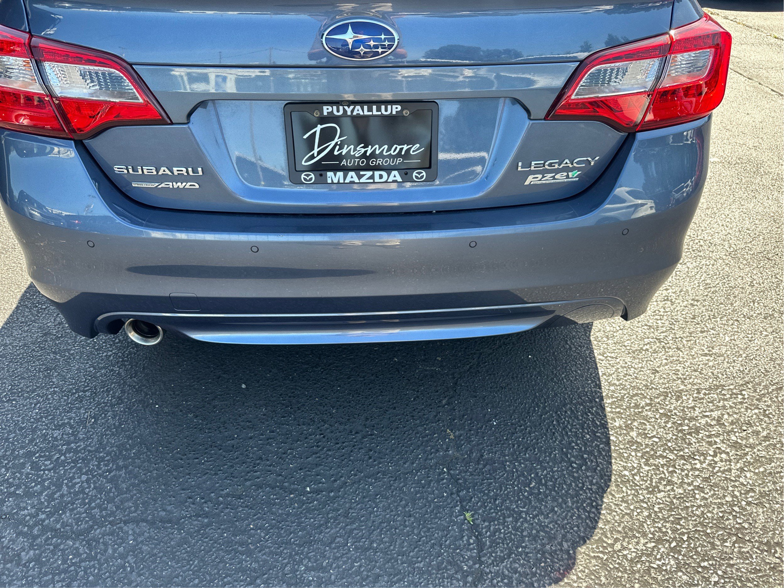 Used 2017 Subaru Legacy 2.5i Limited AWD/4WD image 25
