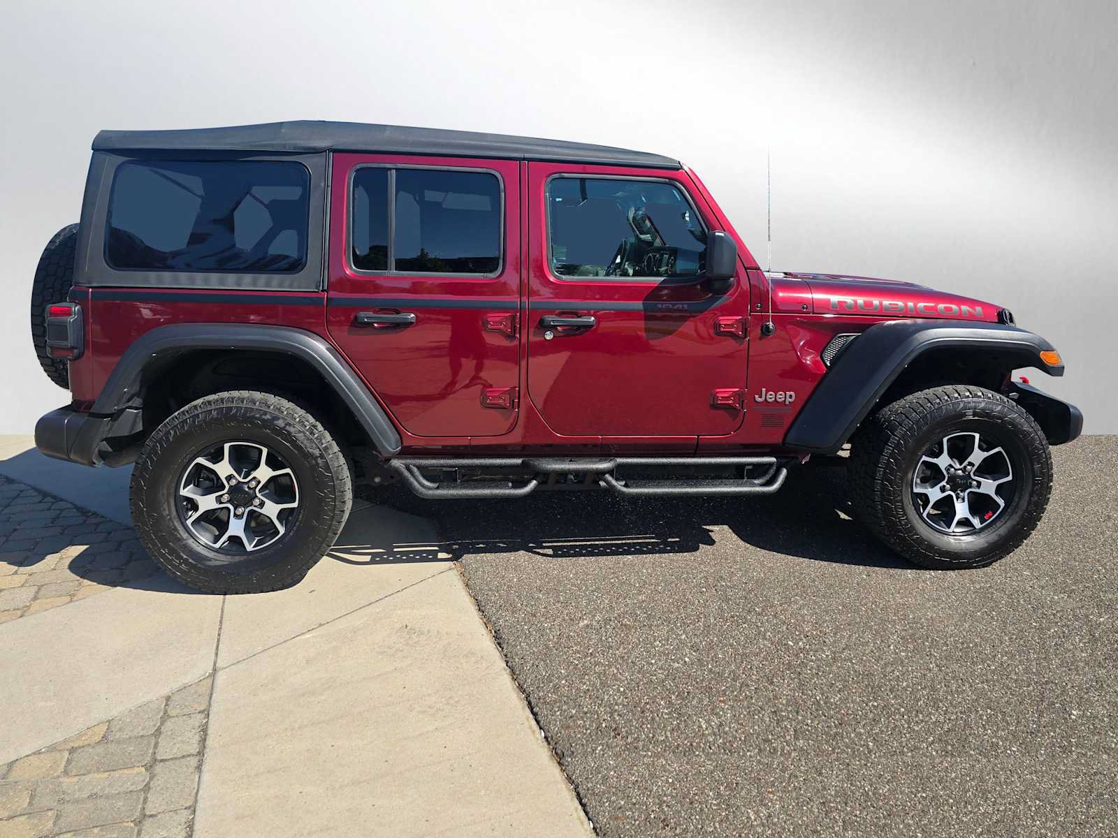 Used 2021 Jeep Wrangler Unlimited Rubicon AWD/4WD image 2