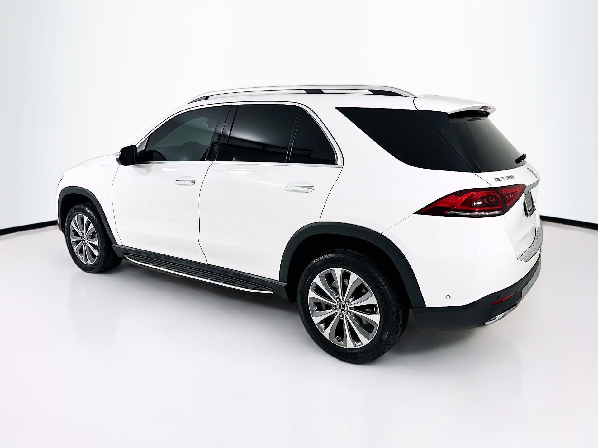 Certified 2022 Mercedes-Benz GLE 350 w/ Premium Package image 6