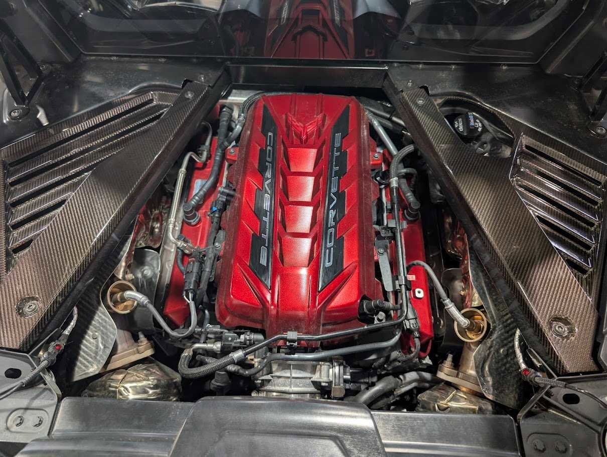 Used 2024 Chevrolet Corvette Stingray Premium Cpe w/ Z51 Performance Package RWD image 21