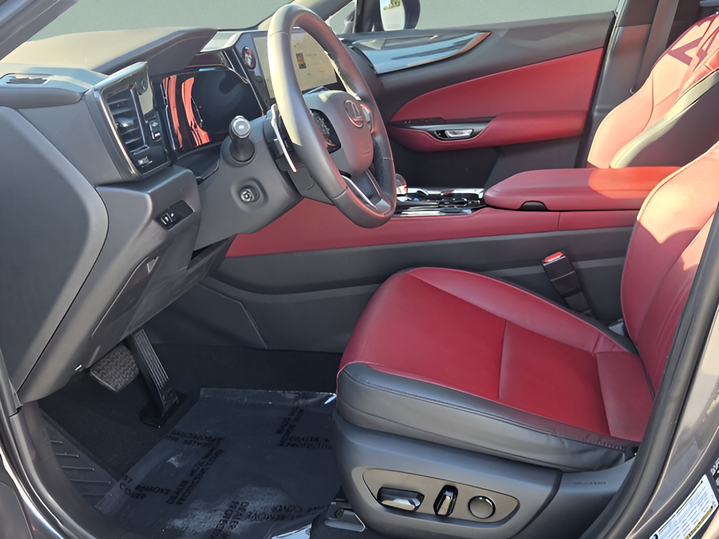 Used 2024 Lexus NX 350h AWD image 10