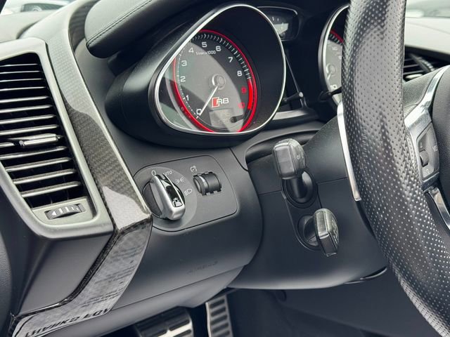 Used 2014 Audi R8 V10 AWD/4WD image 13