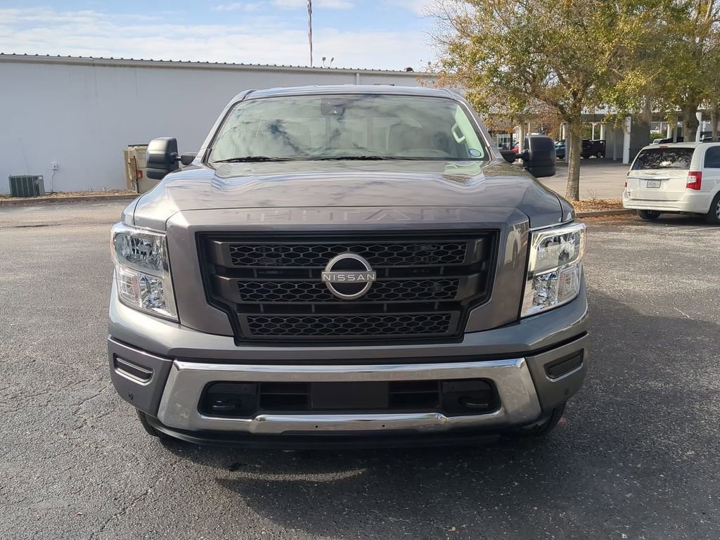 Used 2024 Nissan Titan SV w/ SV Convenience Package image 10