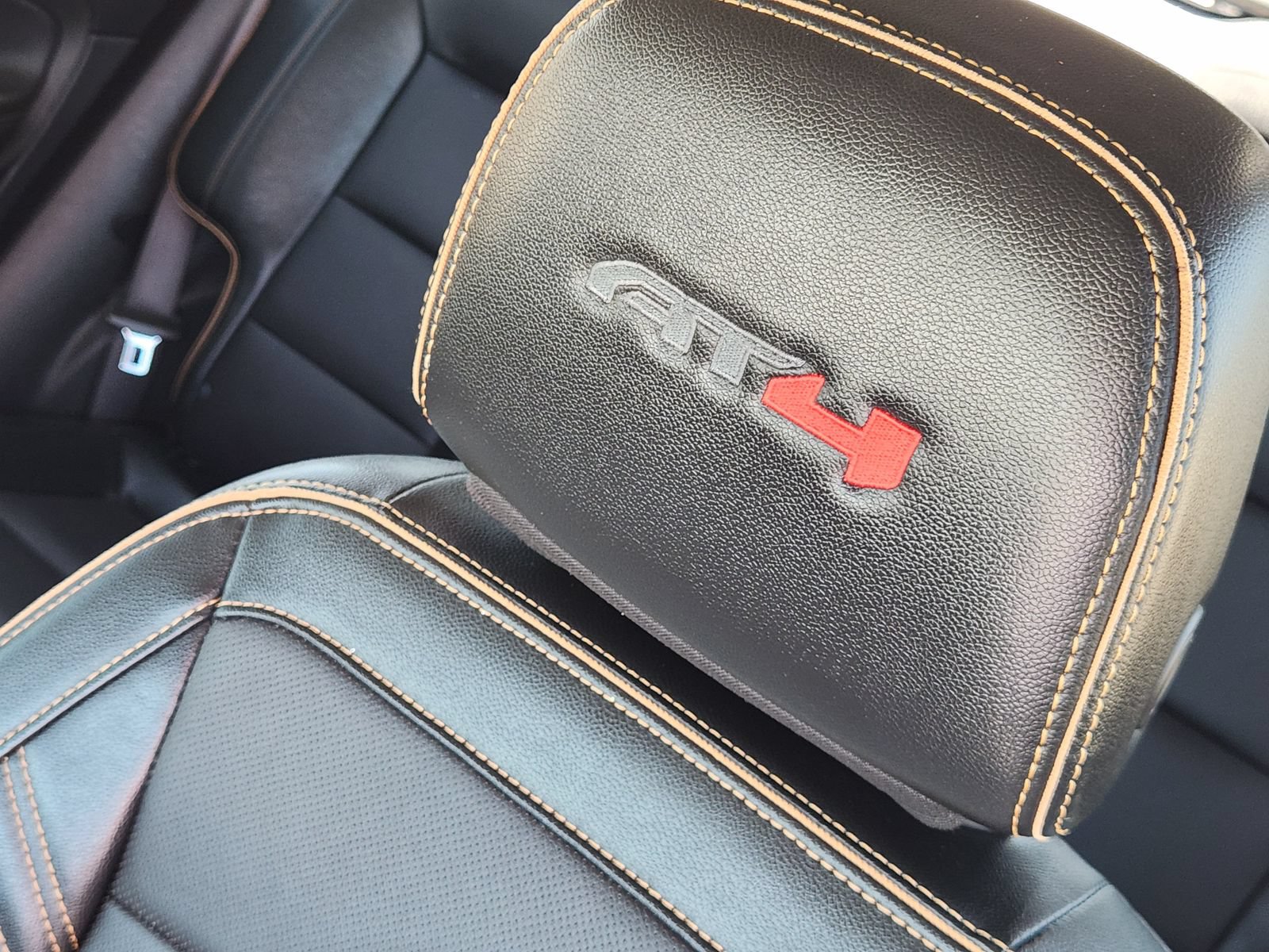 Used 2023 GMC Terrain AT4 AWD/4WD image 15