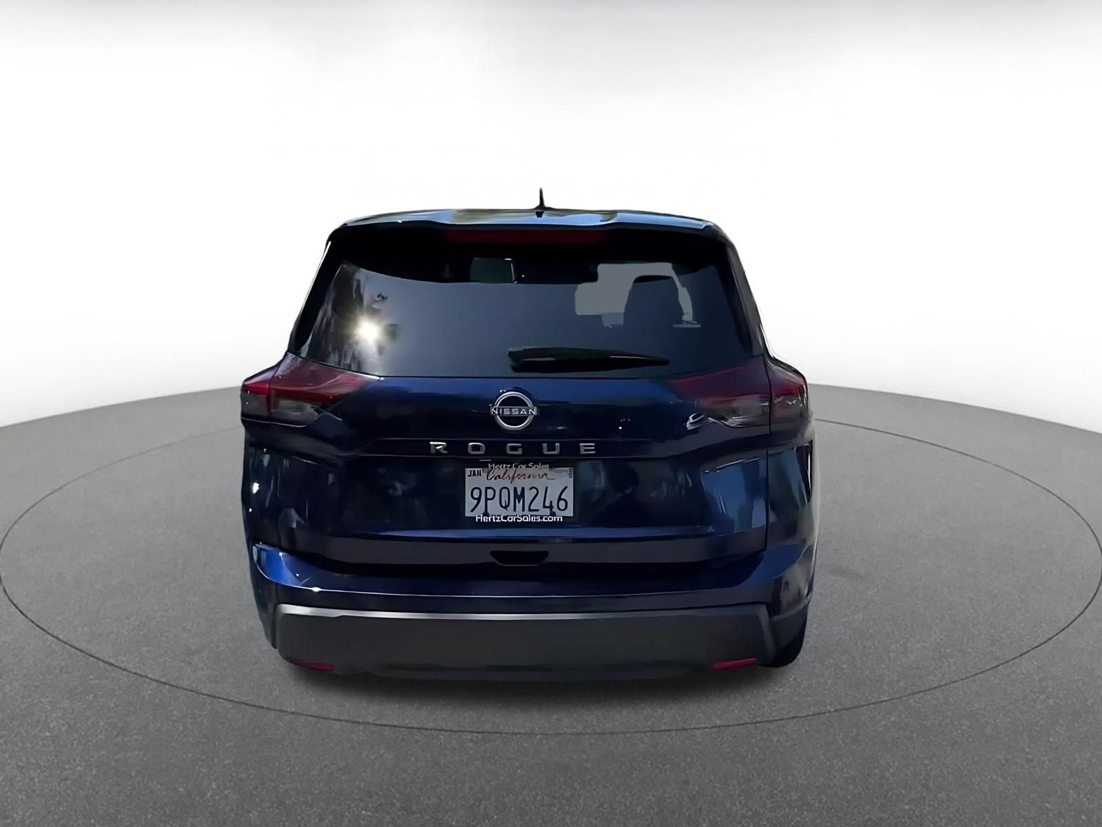 Used 2025 Nissan Rogue SV FWD image 12