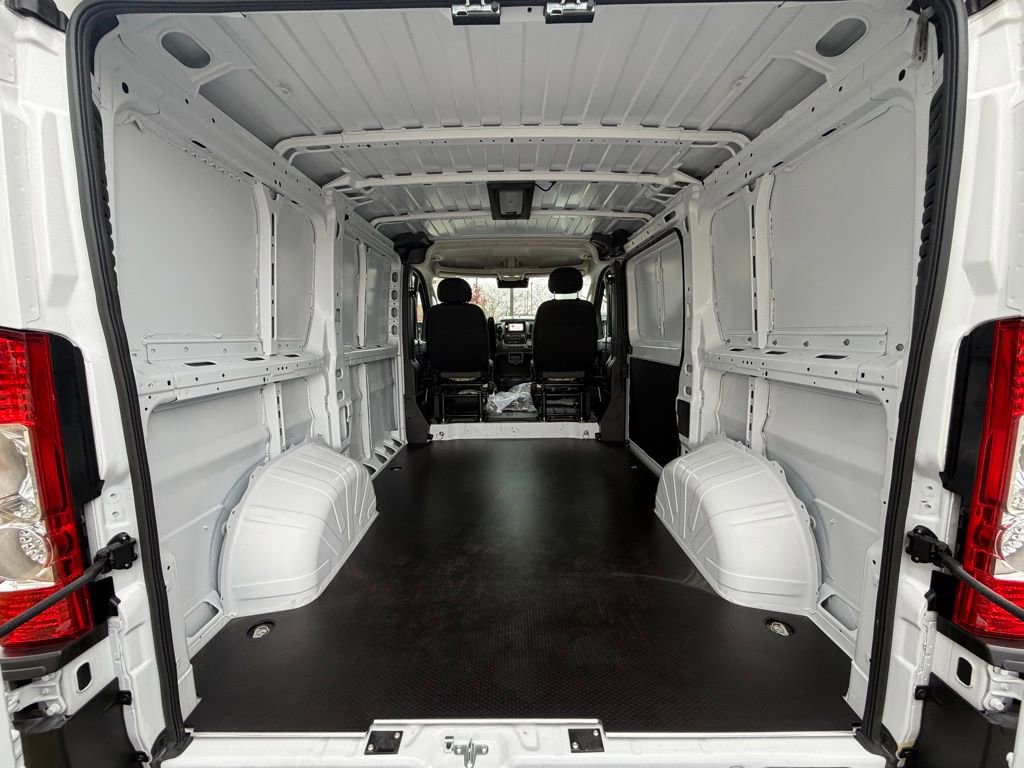 Used 2025 RAM ProMaster 1500 w/ Convenience Group image 30