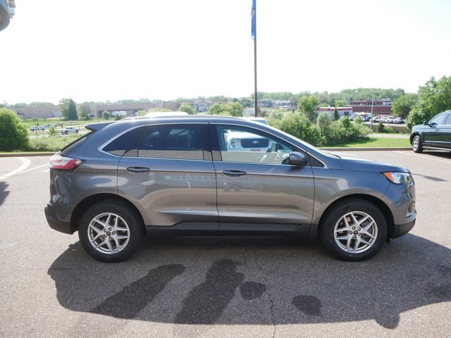 Certified 2023 Ford Edge SEL w/ Convenience Package AWD/4WD image 4