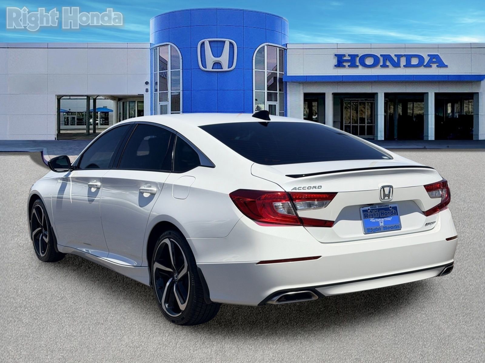 Used 2022 Honda Accord Sport image 4
