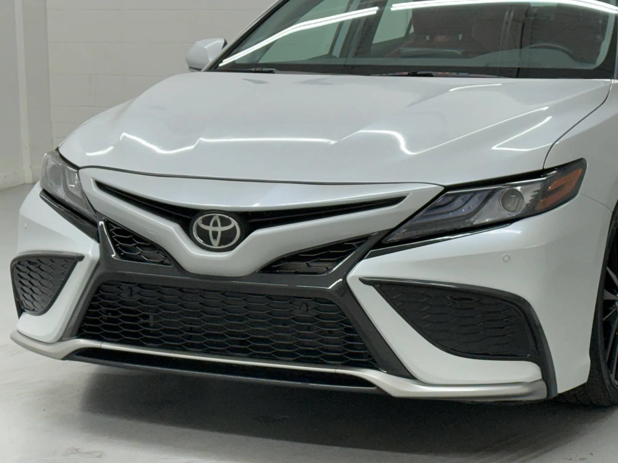Used 2021 Toyota Camry XSE w/ Navigation Upgrade Package FWD image 90