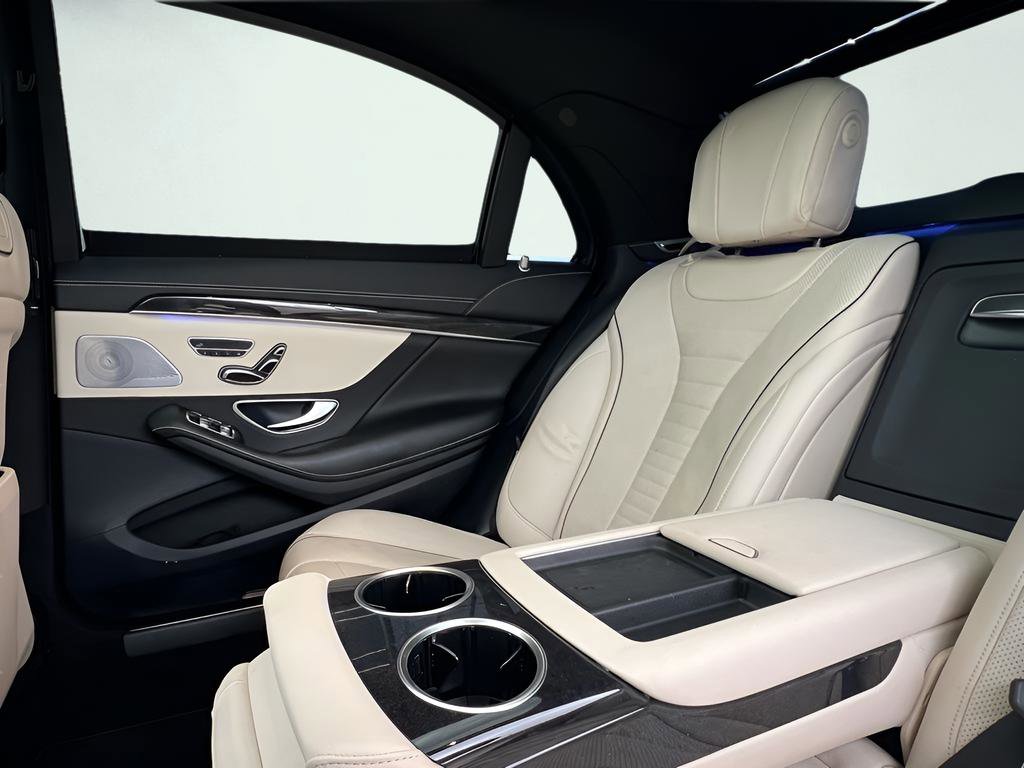 Used 2018 Mercedes-Benz S 560 Sedan image 21