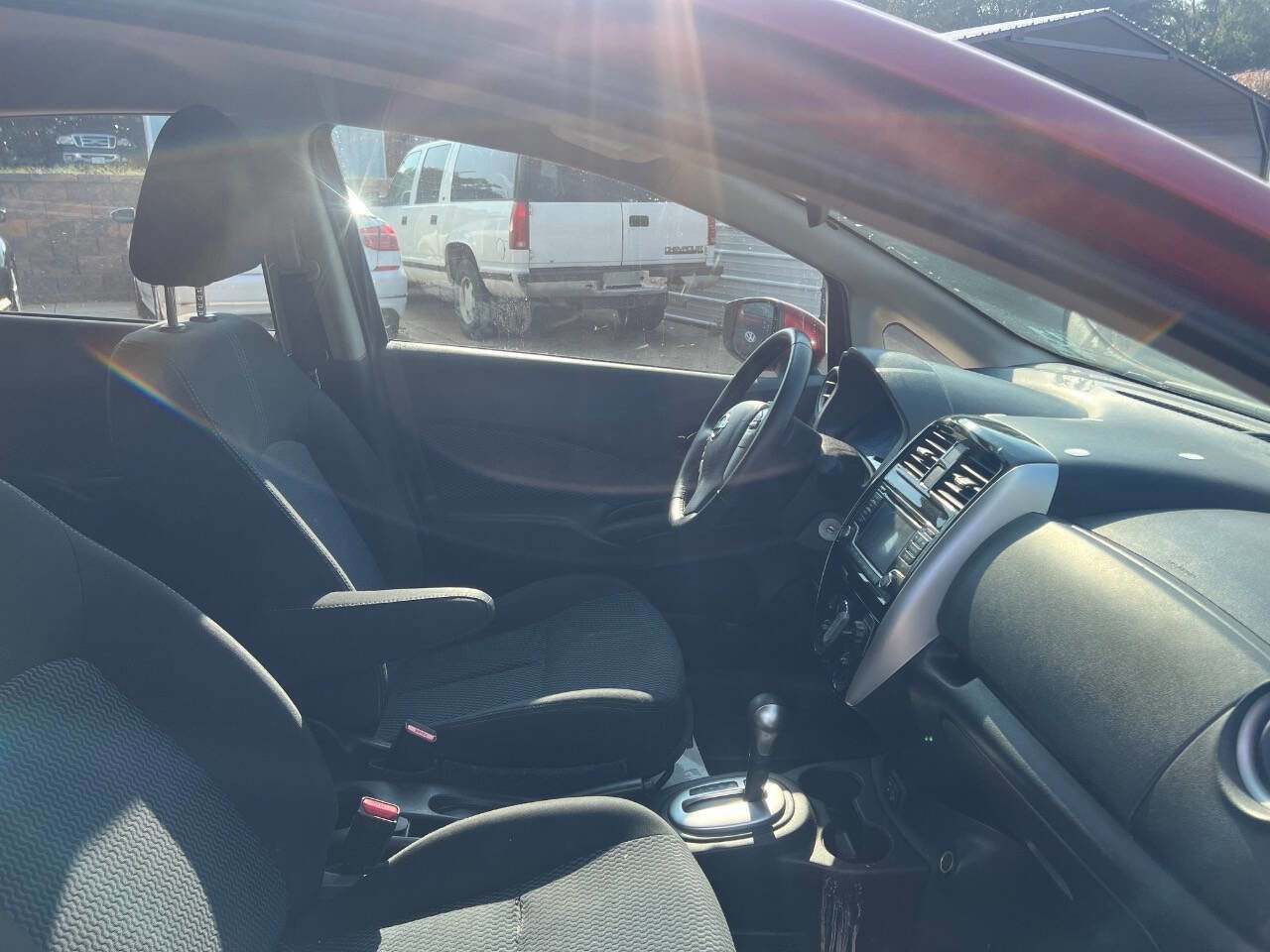 Used 2018 Nissan Versa Note SV image 10