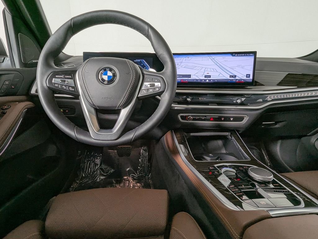 Used 2025 BMW X5 xDrive40i w/ Climate Comfort Package image 18